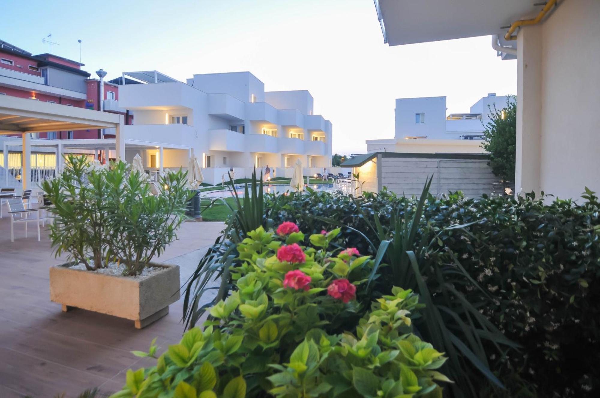 Marina Palace Hotel 4 Stelle S カオルレ エクステリア 写真